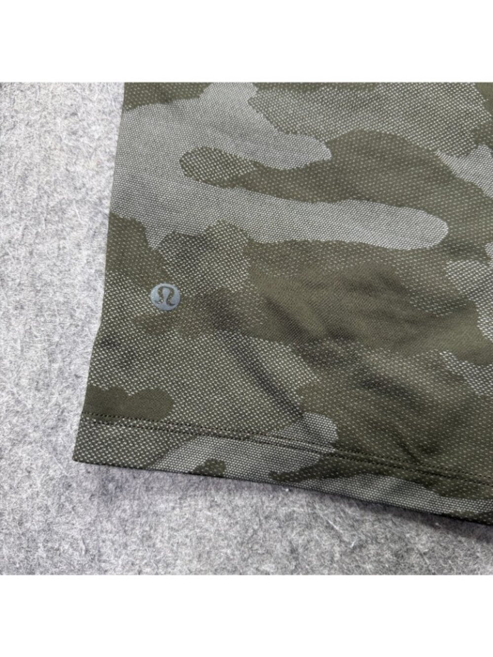 Lululemon License to Train Shorts Men S Green Camouflage Unlined 7" LM7APIS - Picture 8 of 14